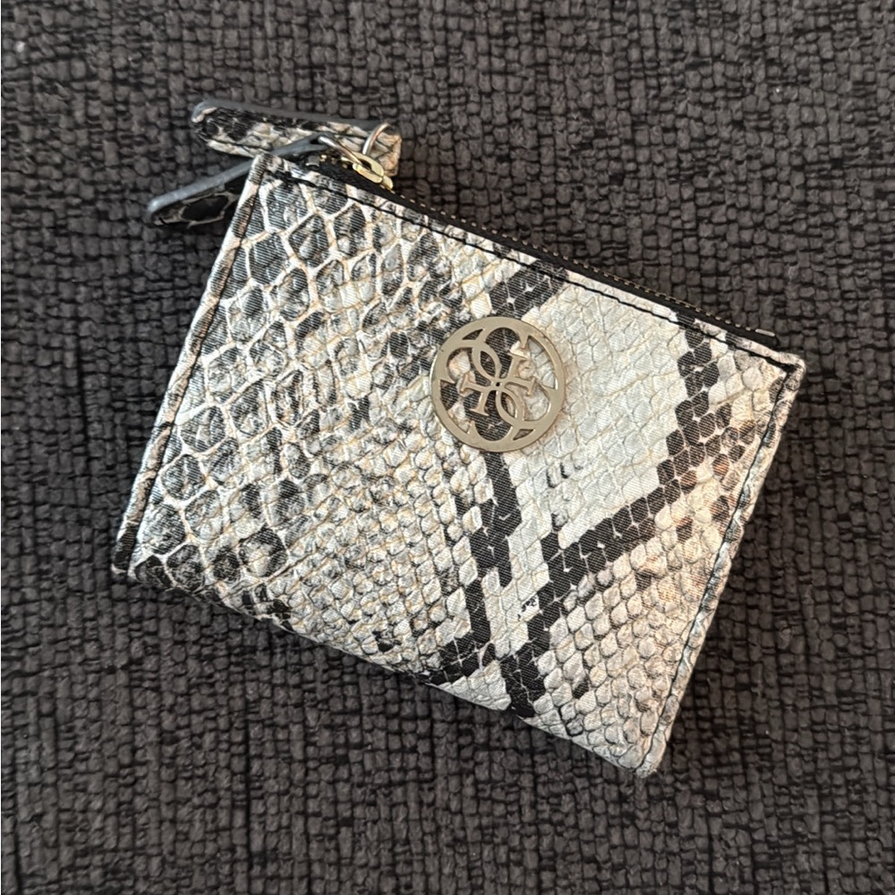 Guess wallet